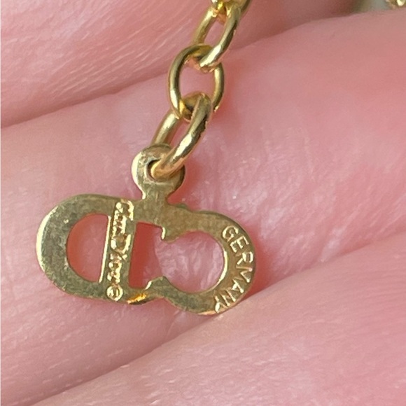 Christian Dior Gold and Green Pendant Necklace - Picture 7 of 7